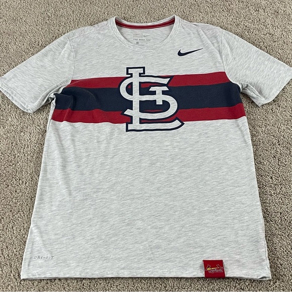 Nike St. Louis Cardinals Shirt Men’s Medium Dri Fit Athletic Cut Fit E130 - Picture 1 of 11